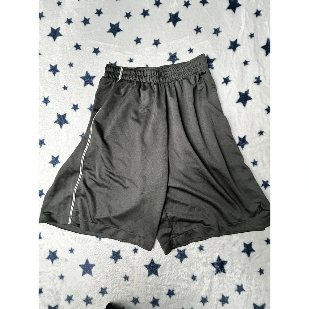 Jordan Shorts Mens Large Gray Athletic Basketball Mesh Training Gym Dri-FIT